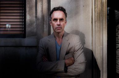 جوردان بيترسون Jordan Peterson رأي عالم النفس جوردان بيترسون في السياسة الدين والإلحاد المناظرات الفكرية عالم نفس اتهامات بالنازية