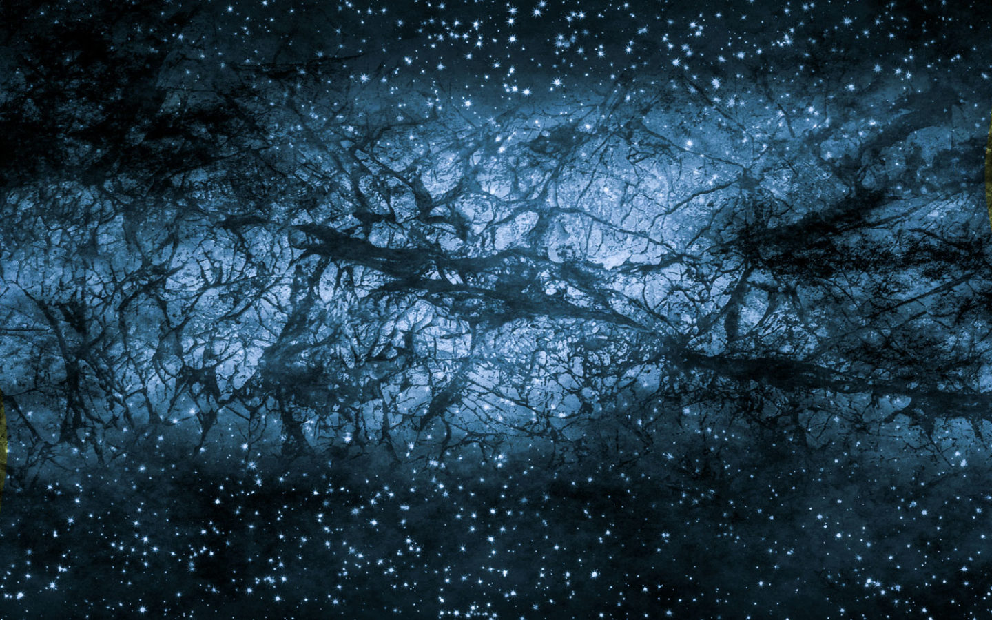 توصل علماء الفلك إلى حل لغز المادة المظلمة، محتفظين بنماذج تكون المجرات