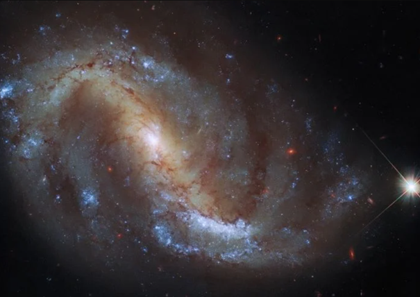 صورة هابل لـ NGC 7496، صُدرت في وقت سابق من هذا العام.