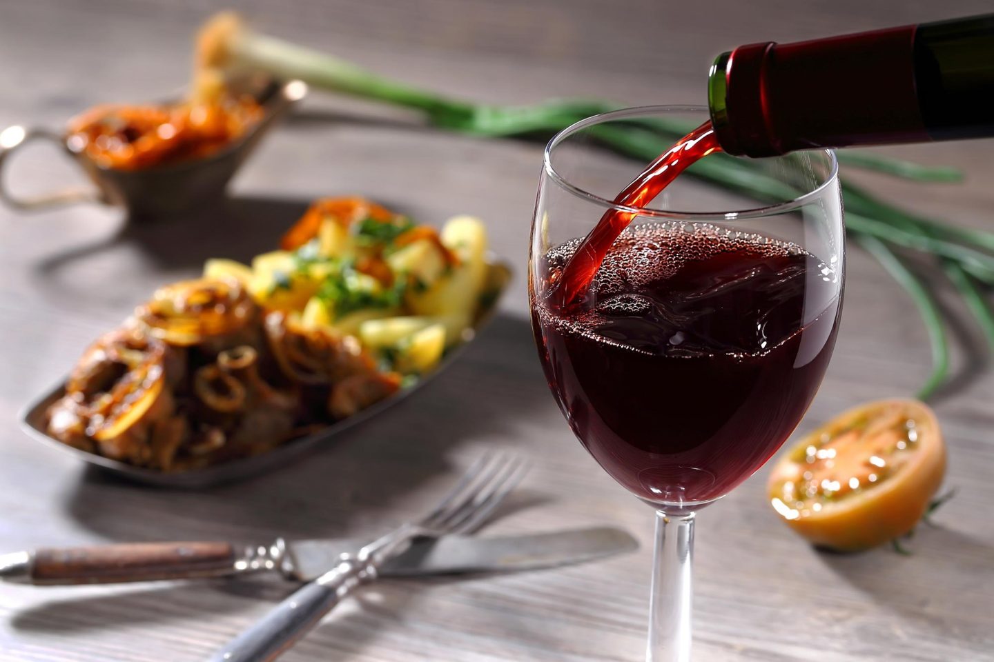 تناول النبيذ مع الطعام قد يقي من السكري نمط 2