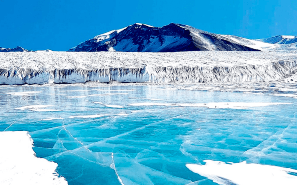 فوستوك،بحيرة تحت الجليد