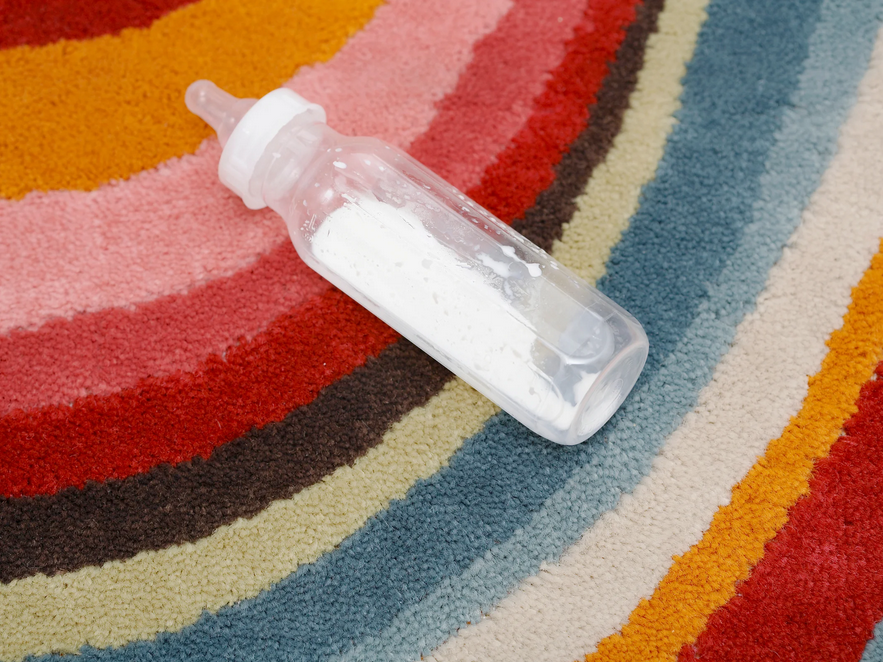 احذروا عبوات الرضاعة البلاستيكية، فهي مصدر لملايين الجزيئات الضارة التي قد يشربها الأطفال يوميًا - الجزيئات البلاستيكية الدقيقة 