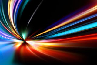 تظل سرعة الضوء ثابتة حتى عند أعلى طاقة معروفة حتى الآن - ثبات سرعة الضوء في الفراغ - نظرية النسبية الخاصة لأينشتاين - مستويات عالية من الطاقة