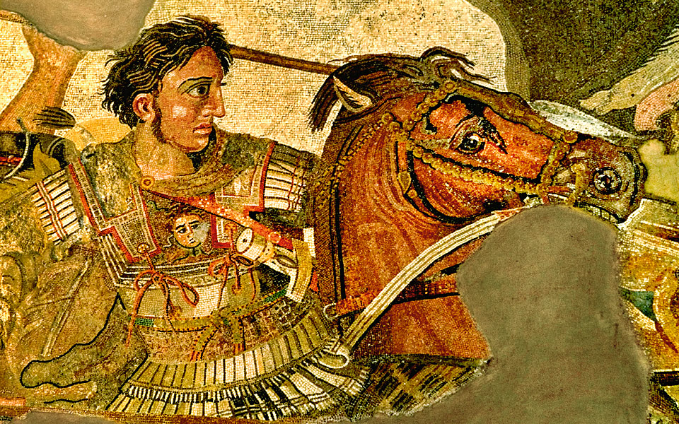 الإسكندر الأكبر: حياته ومعاركه - أحد أعظم العقول العسكرية في التاريخ - الحقبة الهلينستية الجديدة - العادات الفارسية التي قلدها الاسكندر