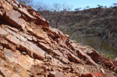 صفائح تكتونية عمرها 3.6 مليار سنة كشفت عن أقدم المعادن على الأرض - تحليل بلورات الزركون القديمة من تلال جاك غرب أستراليا يكشف أقدم بلورات العالم
