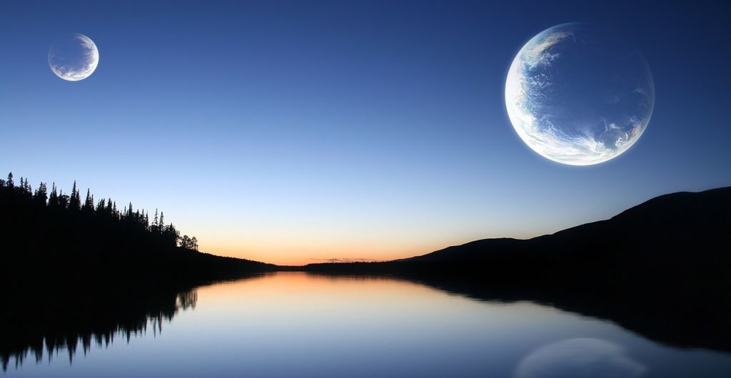 ماذا لو كان للأرض أكثر من قمر؟