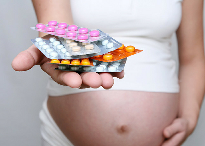 تناول الأمهات لبعض المضادات الحيوية الشائعة خلال الأشهر الثلاثة الأولى من الحمل يزيد من خطر إصابة الأجنة بالتشوهات الخلقية