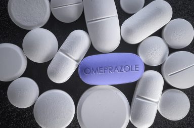 كيف يزيد دواء أوميبرازول من خطر الإصابة بالسرطان؟ هل يجب إيقاف استخدام الأوميبرازول؟ ما بدائل مثبطات مضخة البروتون؟ دواء أوميبرازول والسرطان