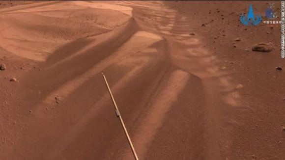 مهمة اكتشاف المريخ الصينية تنجح في التقاط صور لسطح الكوكب الأحمر بالكامل