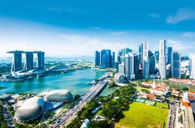 كيف تمكنت البلاد من التغلب على عيوبها الجغرافية، وأصبحت رائدة في التجارة العالمية؟ كيف أصبحت سنغافورة رائدة التجارة العالمية؟