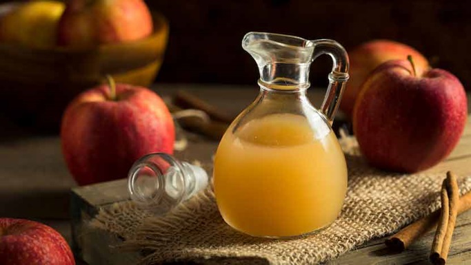 ما حقيقة المزاعم الشائعة عن استخدام خل التفاح علاجًا للسرطان والسكري؟