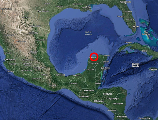 صورة خريطة المكسيك مع دائرة حمراء فوق يوكاتان، موقع فوهة تشيكشولوب التي خلّفها اصطدام كويكب من المحتمل أن يكون قد قضى على الديناصورات.