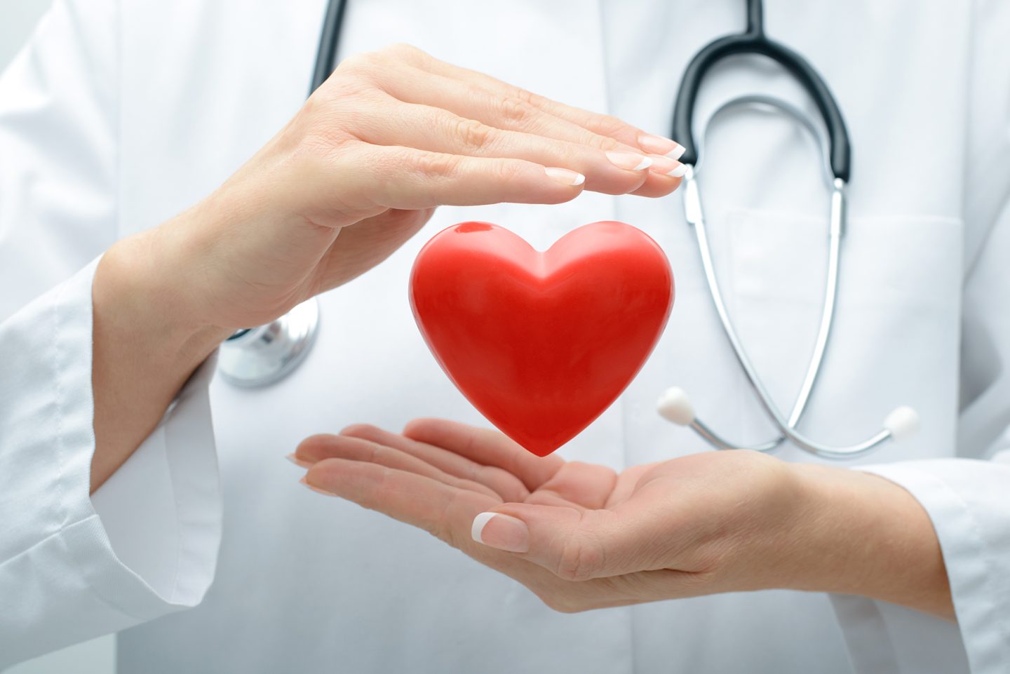 الداء القلبي الزراقي: الأسباب والأعراض والتشخيص والعلاج