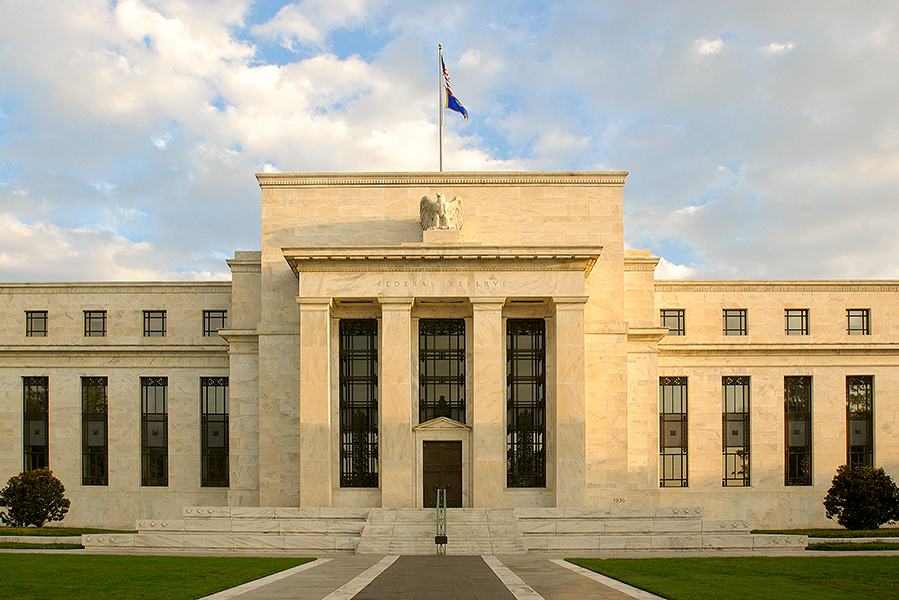 هل إيقاف الاحتياطي الفيدرالي لرفع نسب الفائدة أمر يبشر بخير؟