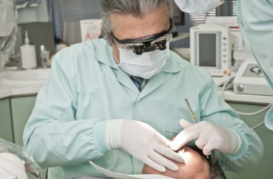 هل من الآمن زيارة طبيب الأسنان في ظل جائحة كورونا - الذهاب إلى دكتور الأسنان في ظل الحجر المنزلي بسبب فيروس كورونا - الفيروس الجديد
