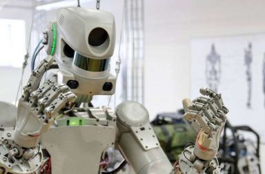 إرسال روبوت شبيه بالبشر إلى محطة الفضاء الدولية الأسبوع المقبل وكالة الفضاء الروسية روسكوزموس تصميم كائن فضائي ذو صفات بشرية