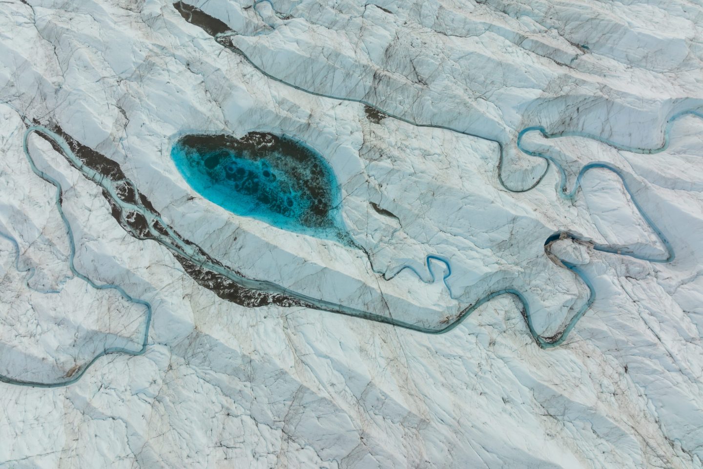 الاحتباس الحراري وآثاره وصلا إلى وسط غرينلاند، والباحثون يتساءلون عن النتائج