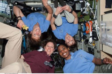 من ستكون أول امرأة تهبط على سطح القمر هذه هي الخيارات المتاحة أمام وكالة الفضاء الأمريكية ناسا برنامج أرتميس Artemis النساء اللائي ذهبن إلى الفضاء