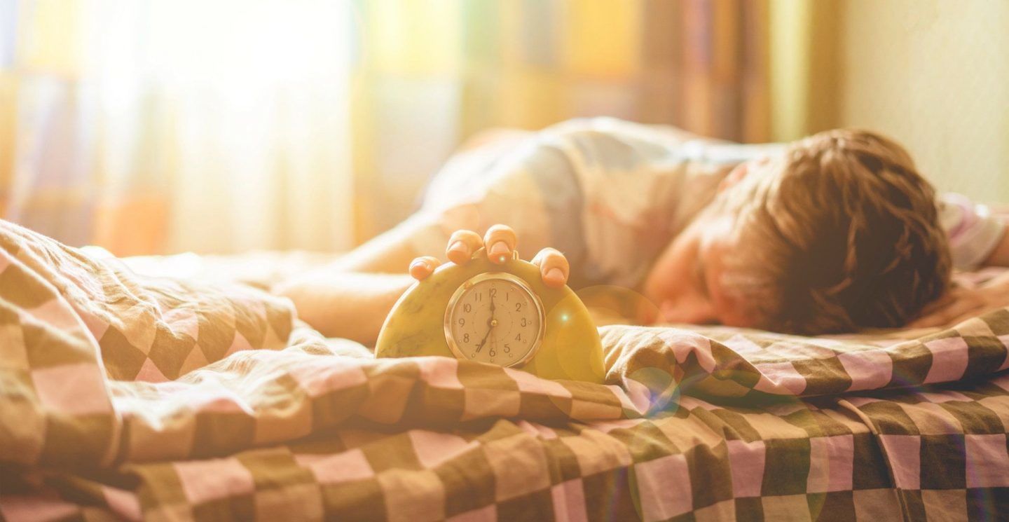 كيف كان الناس يستيقظون قبل اختراع ساعات المنبه