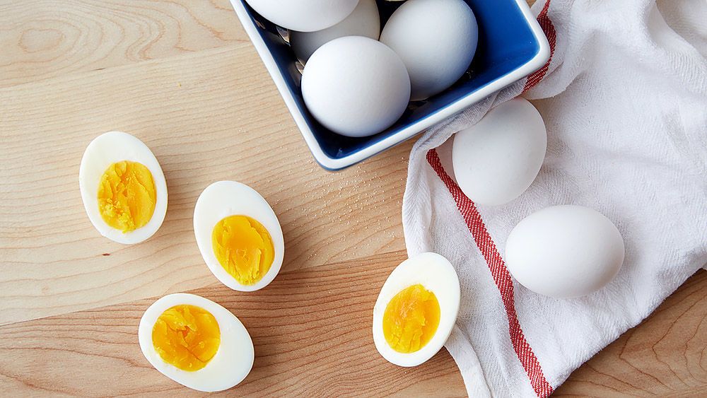 كيف تسلق البيضة بشكل مثالي في كل مرة، وفقًا لفيزياء الكم