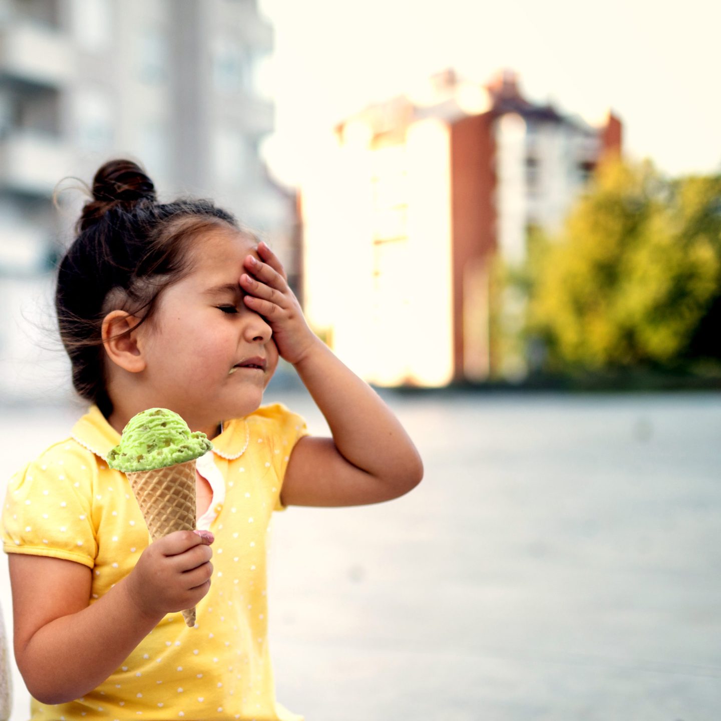 صداع المثلجات أو تجمد الدماغ: ماذا يحدث؟ وكيف يمكن التخلص منه؟