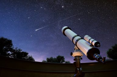 انضم تلسكوب إقليدس إلى زميله التلسكوب الفضائي جيمس ويب، إذ سيَحوم في بقعة مستقرة على بعد 1.5 مليون كيلومتر من الأرض تسمى نقطة لاغرانج الثانية