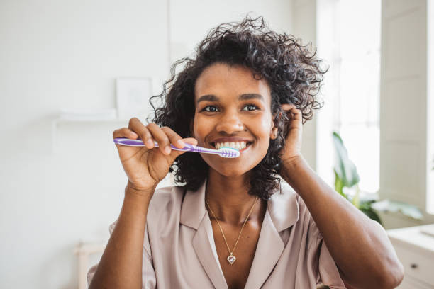تنظيف الأسنان يحمي من الالتهاب الرئوي