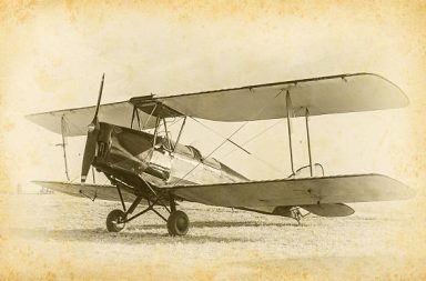 كان الدور العسكري الرئيس للطائرات في الحرب العالمية الأولى هو الاستطلاع، لكن كان لها لاحقًا استخدامات أخرى. تعرف عليها في هذا المقال