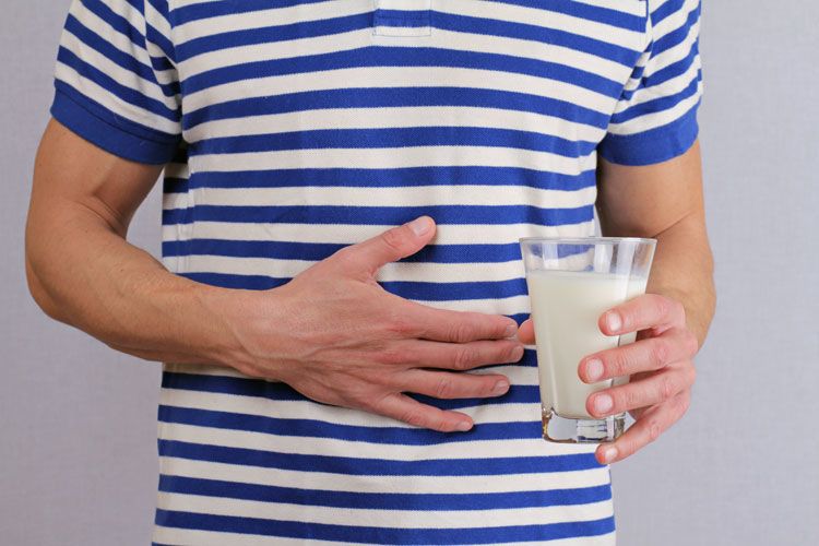 عدم تحمل اللاكتوز: لماذا لا يستطيع بعض البشر شرب الحليب؟