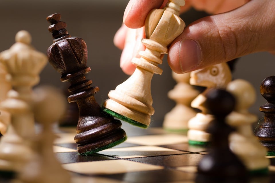 بعد دراسات استمرت نصف قرن ، الكشف أخيرا عن العلاقة بين الذكاء والشطرنج