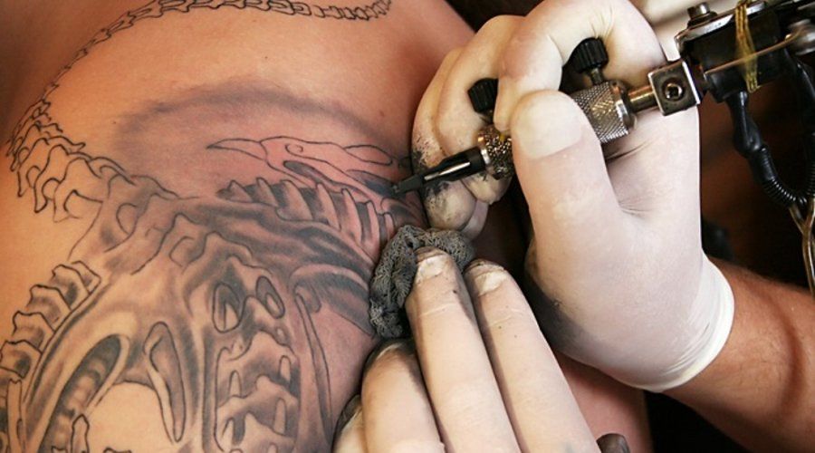 لماذا يدوم الوشم مدى الحياة أنا أصدق العلم
