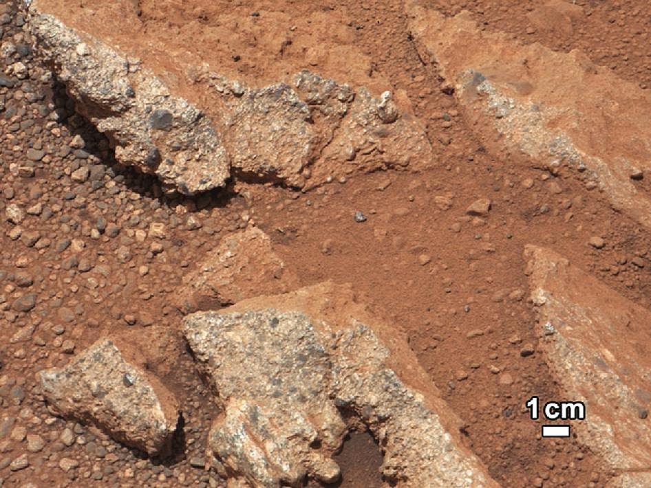 العثور على صخرة غريبة على سطح المريخ.. وناسا تبدأ التحقق منها