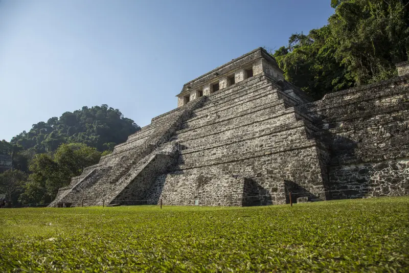 علماء الآثار يكتشفون مدينة مايا مفقودة منذ فترة طويلة في أعماق الغابة المكسيكية