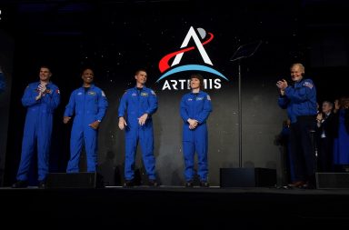 ستكون مهمة أرتيمس-2 هي المهمة الثانية التي تدور حول القمر منذ بعثات أبولو قبل أكثر من 50 عامًا. تعرف على تفاصيل مهمة أرتميس-2