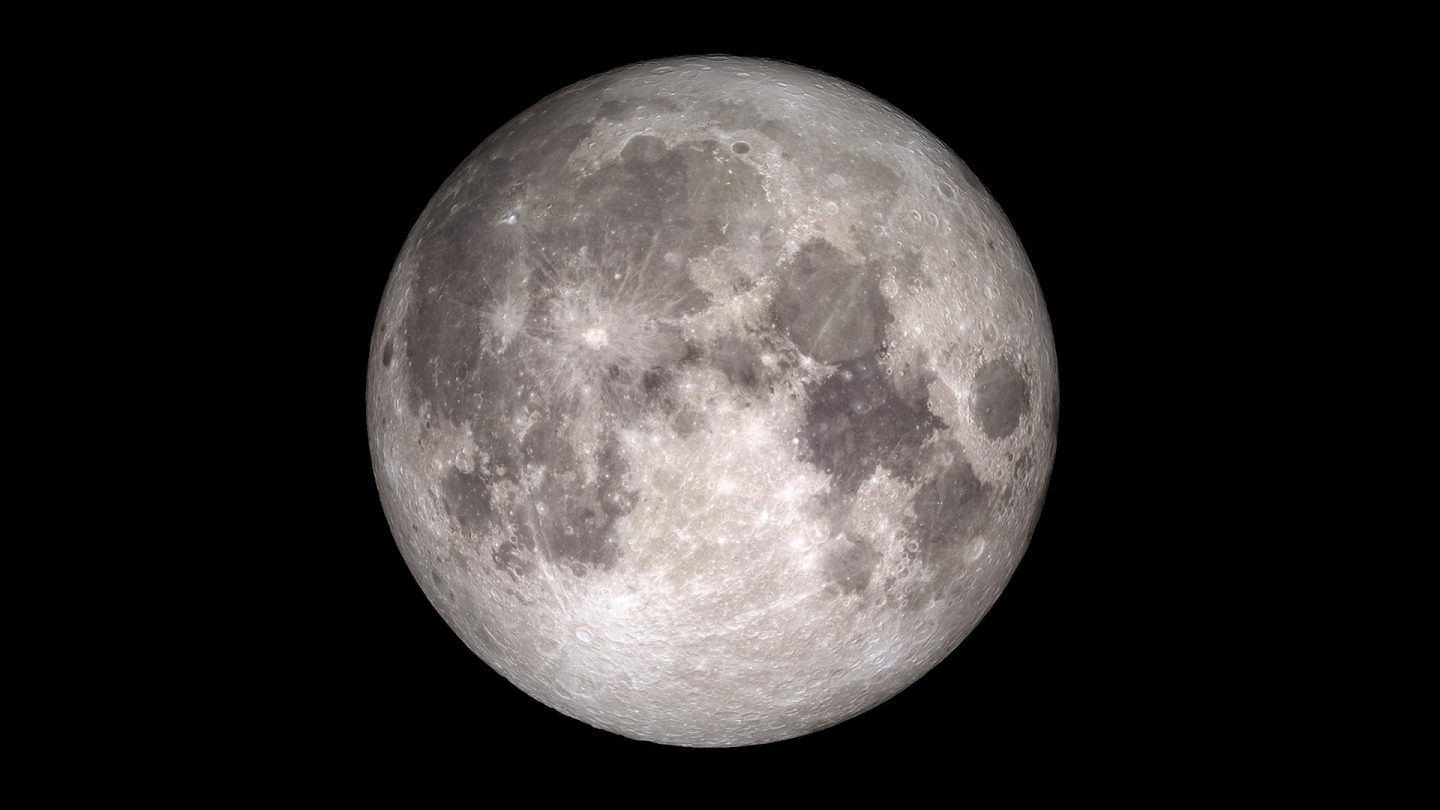 هل يحوي القمر مياهًا جوفية؟