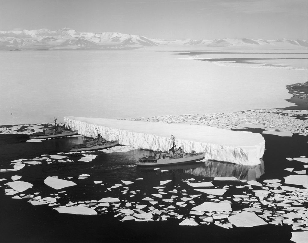 اكتشاف نهر ضخم تحت جليد أنتاركتيكا