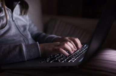 كيف تحمي أطفالك من الإساءة الجنسية على الإنترنت - شبكة إجرامية ذات محتوى جنسي متعلق بالأطفال - الاستغلال الجنسي للأطفال - محتوى مسيء