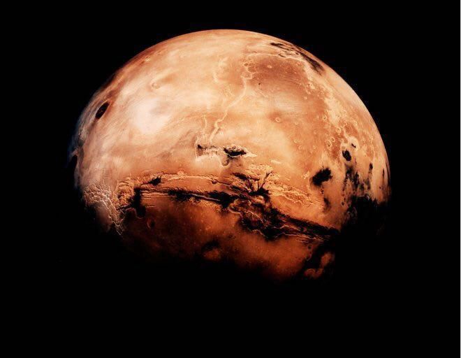 ظاهرة انعكاس مسار المريخ في السماء