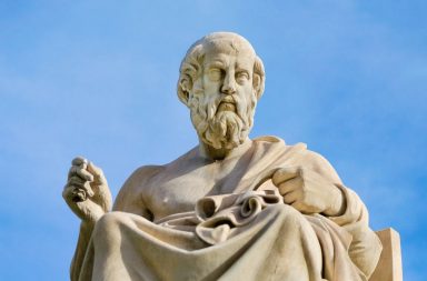 أفلاطون: حياته وأشهر أقواله - أحد أهم الشخصيات في التاريخ الإغريقي القديم وتاريخ الفكر الغربي بأكمله - الأكاديمية التي أسسها أفلاطون هي أول جامعة في العالم