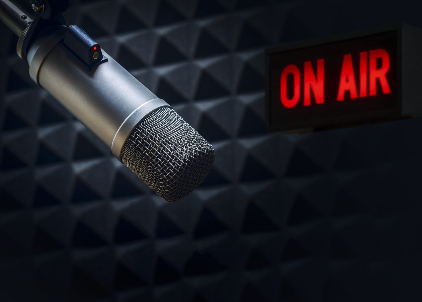 راديو جي بي تي، أول محطة إذاعية في العالم يديرها الذكاء الاصطناعي
