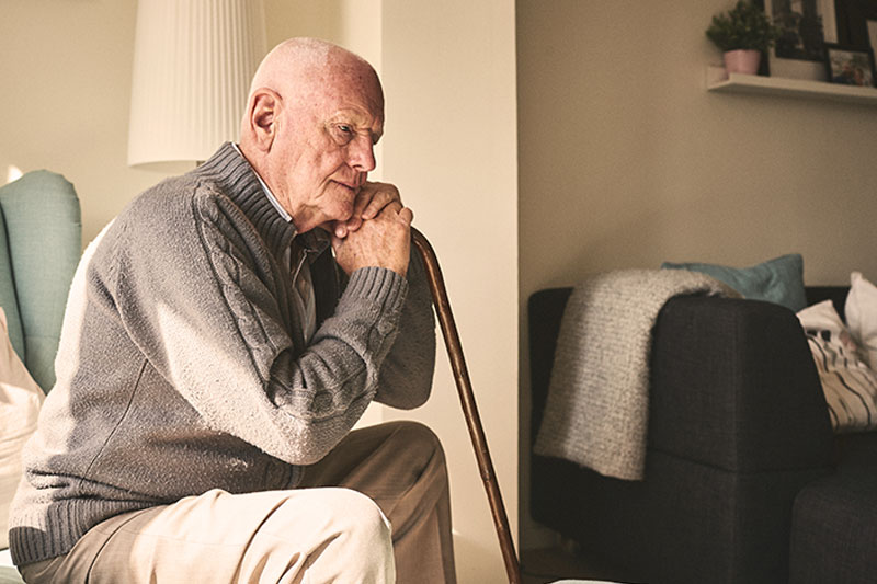 الاكتئاب الشيخوخي (اكتئاب المسنين): الأسباب والأعراض والتشخيص والعلاج