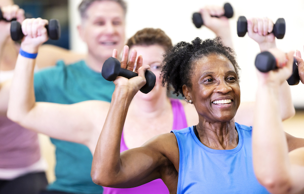 التمارين الرياضية وتمارين القوة تُحسّن صحة الدماغ لدى كبار السن