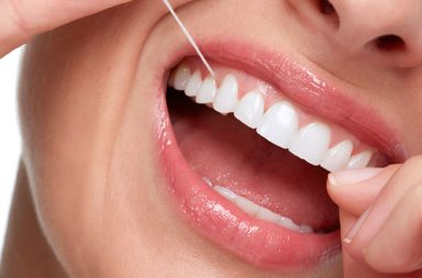 لماذا يفضل استعمال خيط الأسنان قبل الفرشاة؟ بعض النصائح المهمة للحفاظ على نظافة الفم - لماذا يجب عليك الاعتناء بأسنانك واستعمال الخيط؟