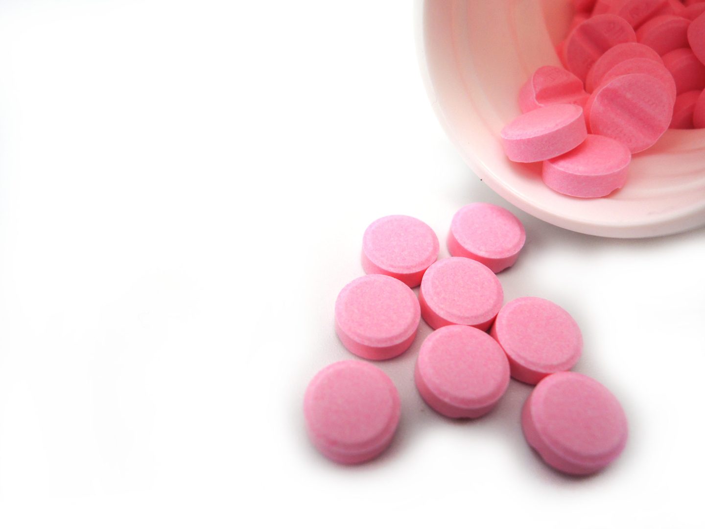 دواء الوارفارين: الاستخدام ومضادات الاستطباب والتأثيرات الجانبية والجرعات