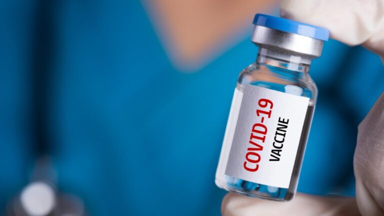 هذا ما بات العلماء يعرفونه عن التطعيم بعد جائحة كوفيد-19