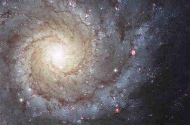 علماء الفيزياء يقترحون تفسير رائع جديد حول تناظر المجرات الغريب تكوين بلورات الثلج المجال المورفوجيني تكوينات شديدة التناظر الإنتروبيا