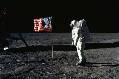رحلات أبولو للقمر برنامج أبولو نظرة عامة عن رحلة أبولو 11 أرمسترونغ كيف وصلت أمريكا إلى القمر الهبوط على سطح القمر العودة إلى الأرض